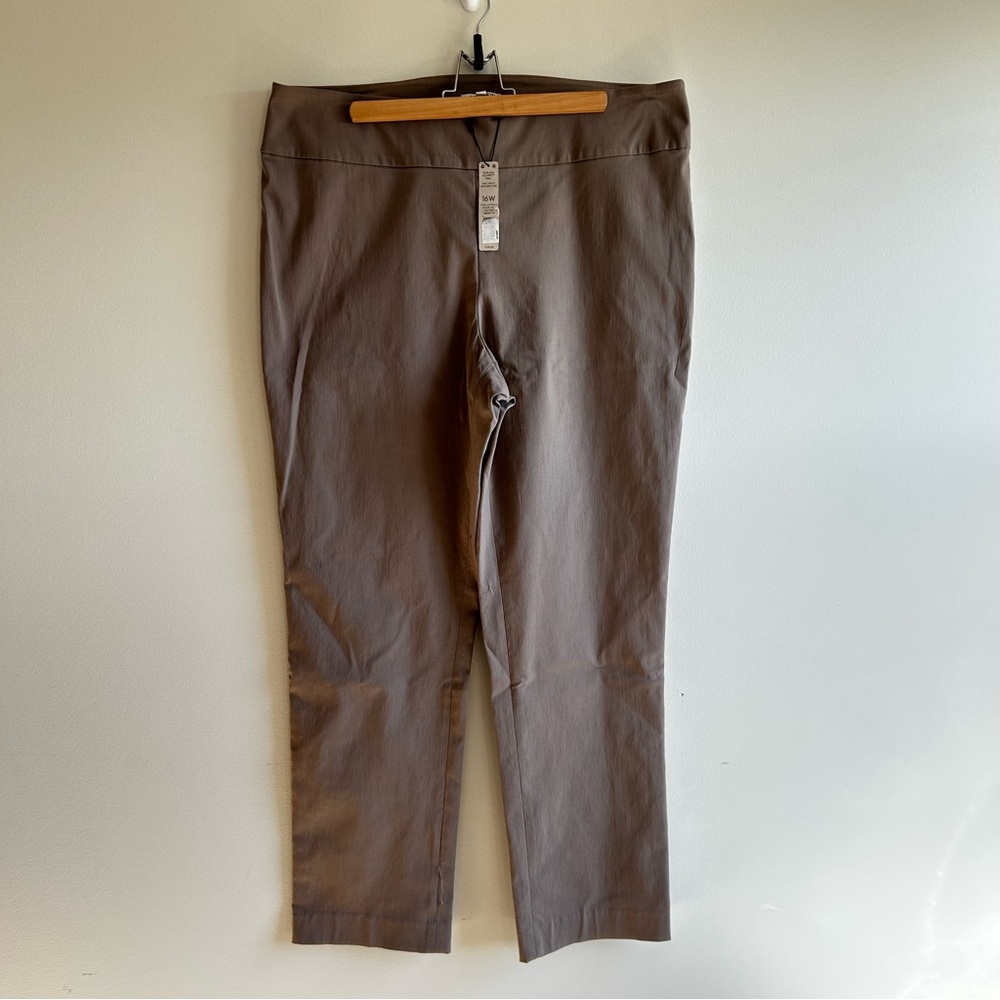 Nic & Zoe Dress Pant, Shitake  16W, originally $128,Style S231806W, NWT, eco